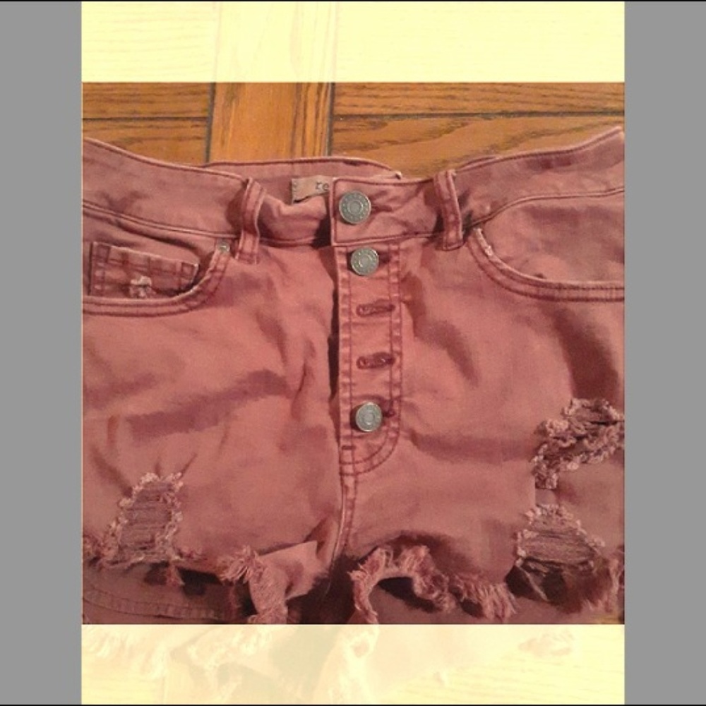 REFUGE SHORTS